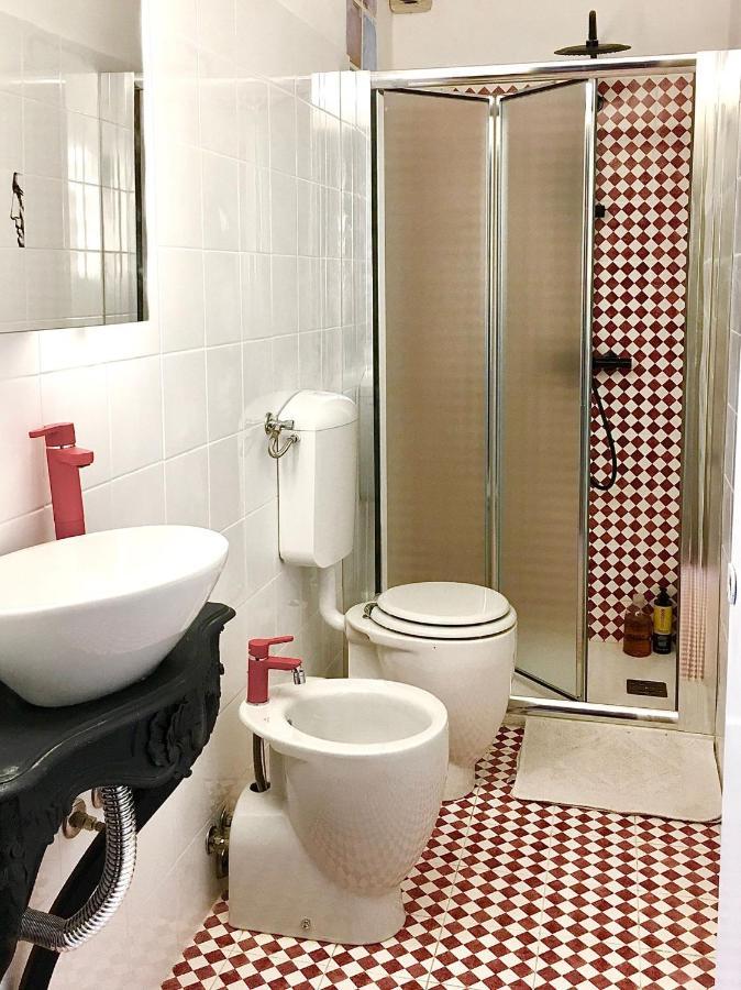 L'Ora Delle Streghe B&B Centralissimo Livorno Buitenkant foto