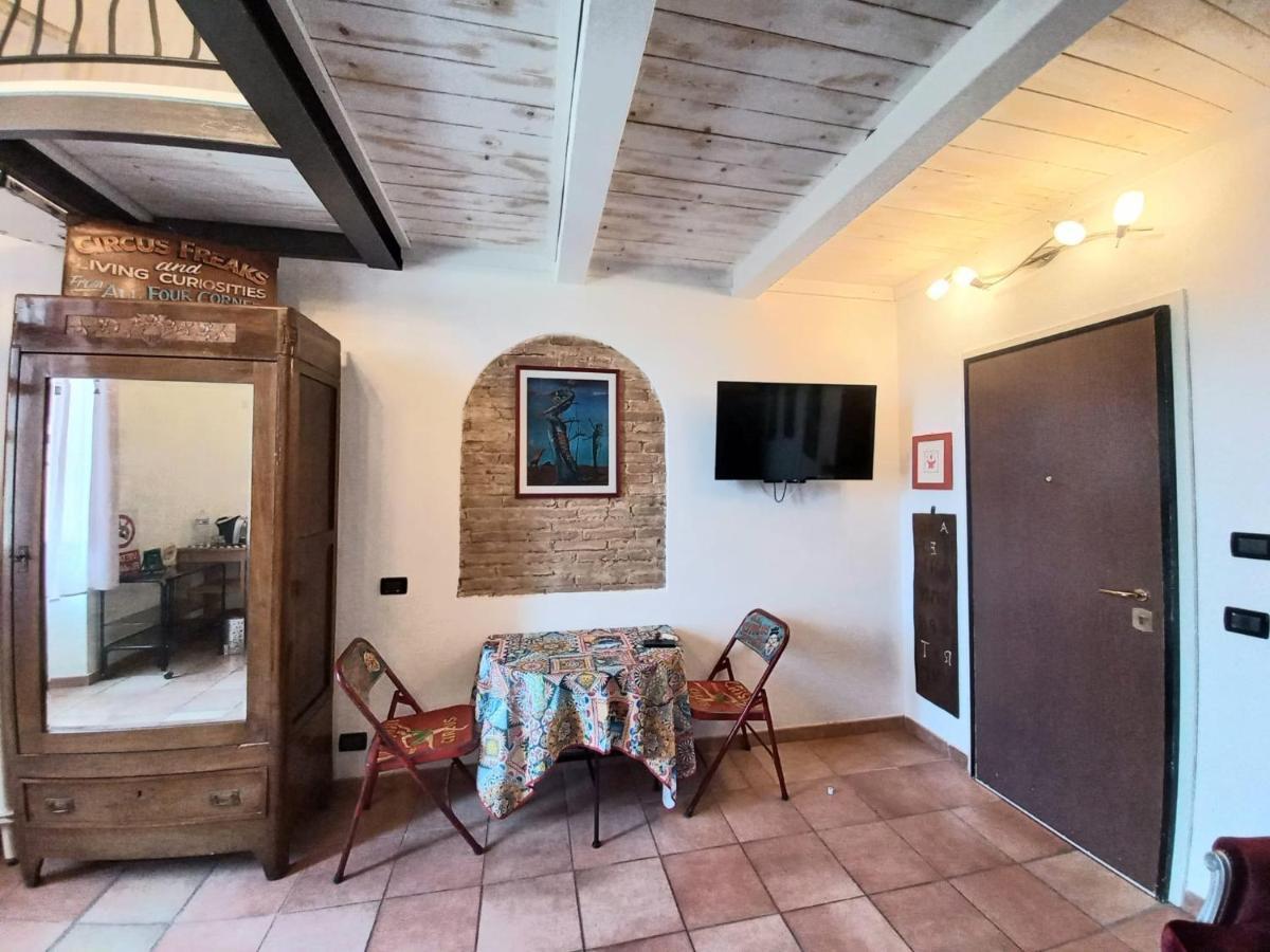 L'Ora Delle Streghe B&B Centralissimo Livorno Buitenkant foto