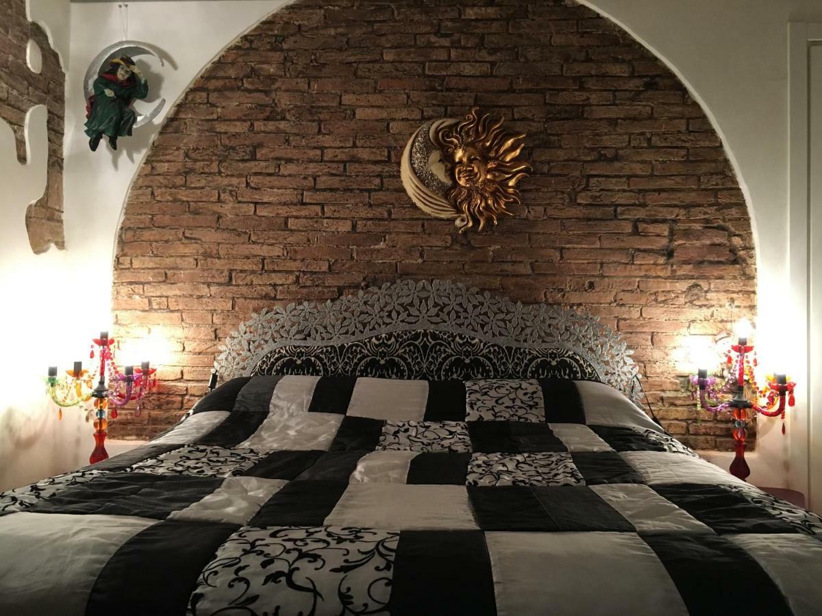 L'Ora Delle Streghe B&B Centralissimo Livorno Buitenkant foto