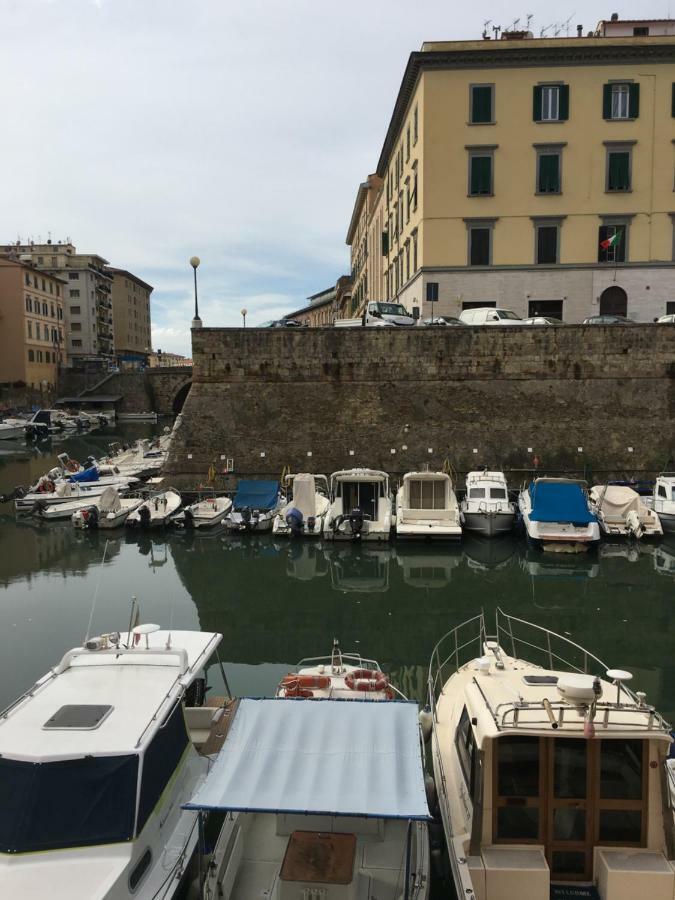 L'Ora Delle Streghe B&B Centralissimo Livorno Buitenkant foto